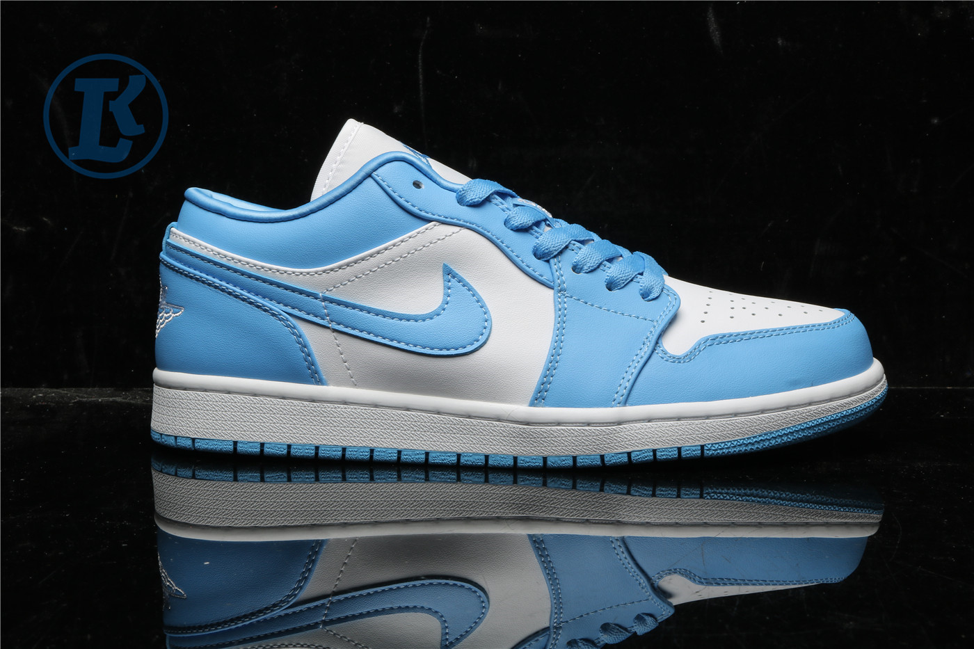 Air Jordan 1 Low University Blue